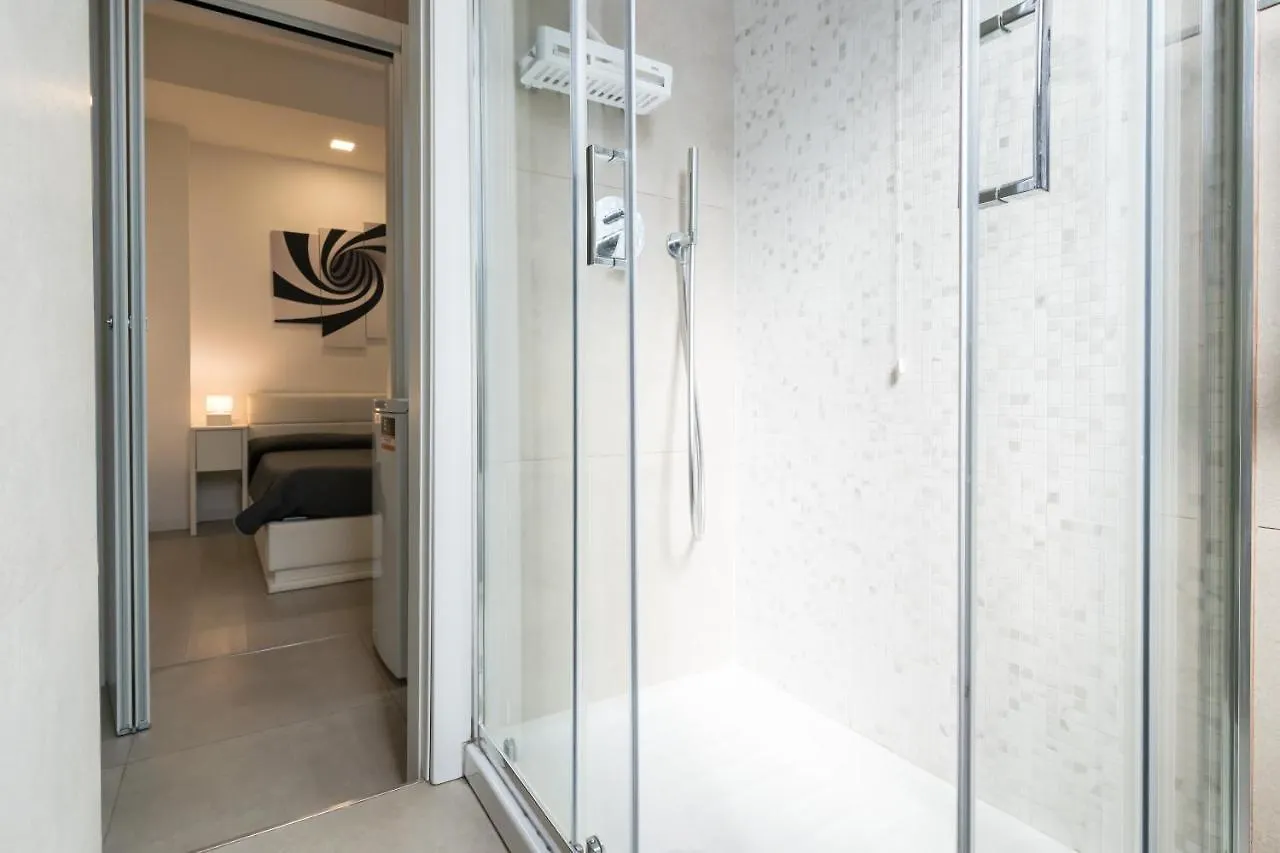 Apartment Maya Loreto ميلان
