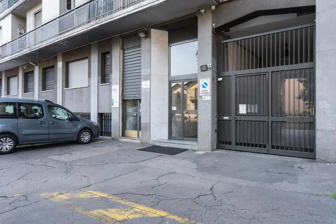 Apartment Maya Loreto ميلان